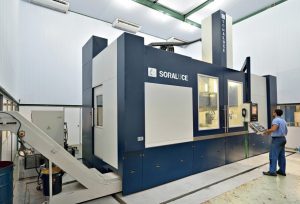 Centro de alta tecnologia para usinagem vertical SORALUCE.